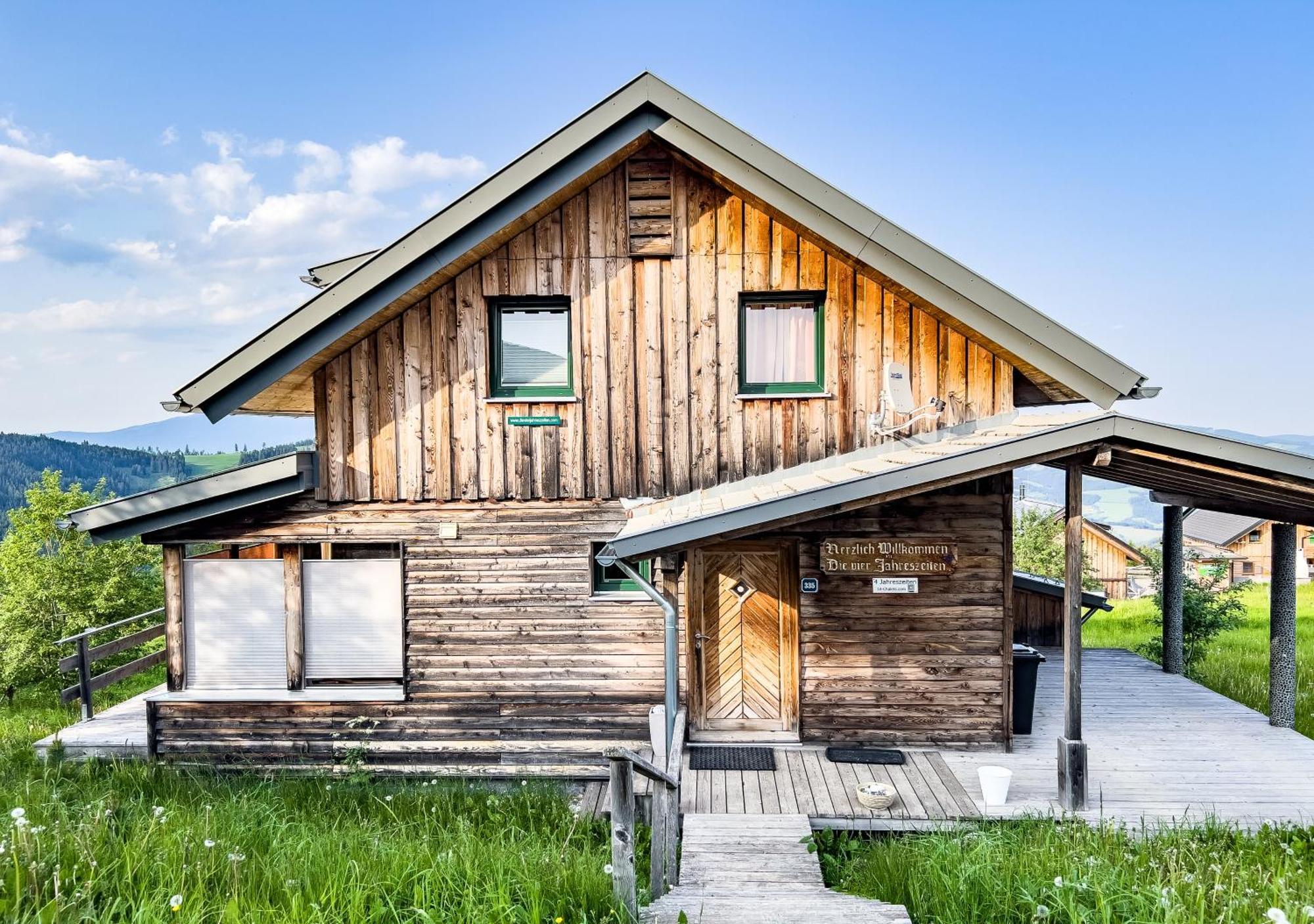 1A Chalet '4 Jahreszeiten' Ski Fahren Und Jacuzzi Mit Aussicht! Bad Sankt Leonhard im Lavanttal Ngoại thất bức ảnh