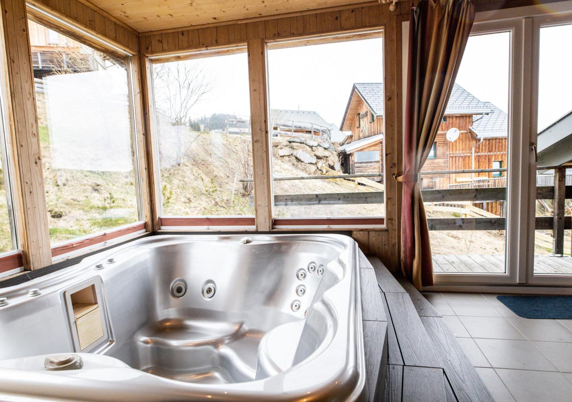 1A Chalet '4 Jahreszeiten' Ski Fahren Und Jacuzzi Mit Aussicht! Bad Sankt Leonhard im Lavanttal Ngoại thất bức ảnh