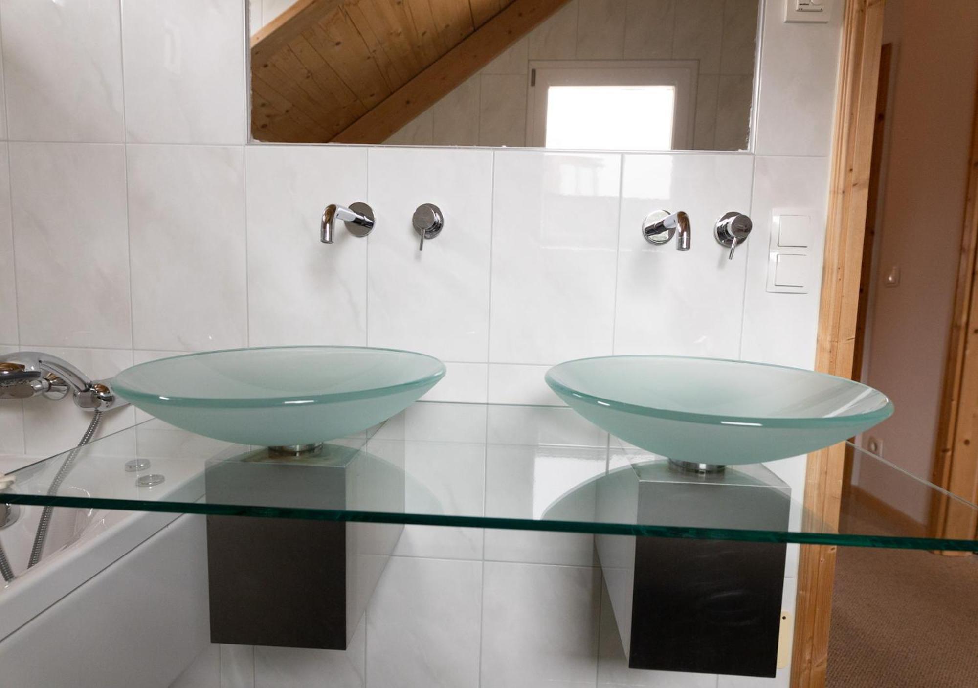 1A Chalet '4 Jahreszeiten' Ski Fahren Und Jacuzzi Mit Aussicht! Bad Sankt Leonhard im Lavanttal Ngoại thất bức ảnh