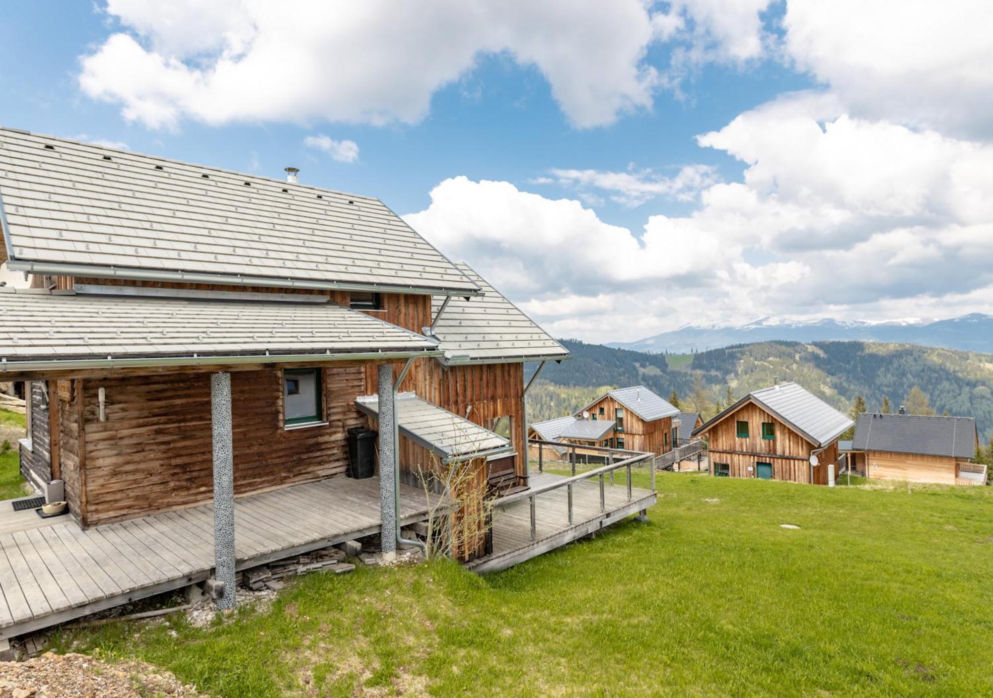 1A Chalet '4 Jahreszeiten' Ski Fahren Und Jacuzzi Mit Aussicht! Bad Sankt Leonhard im Lavanttal Ngoại thất bức ảnh
